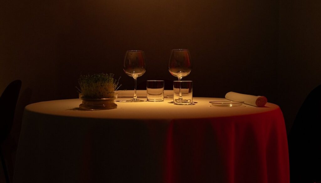 Fine dining. Via dalla pazza folla.