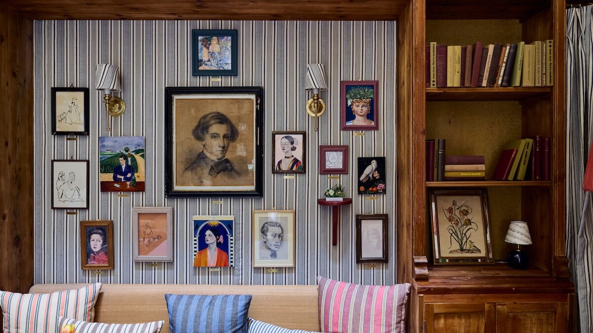Cristine Bedfor Hotel