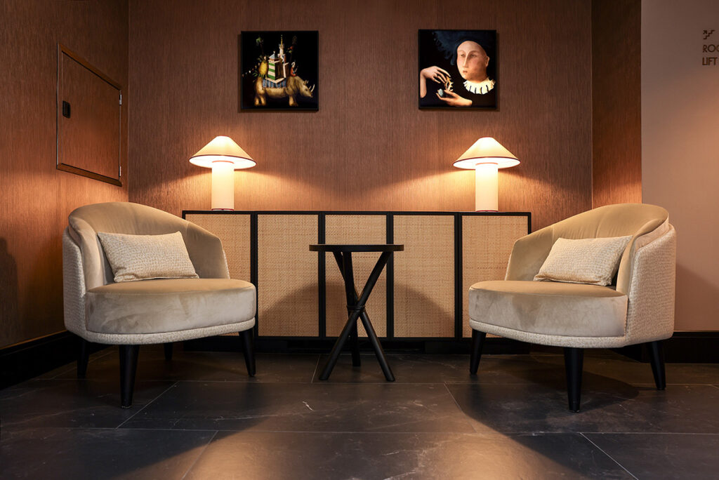 Gli artisti di Cinquerosso Arte impreziosiscono con le loro opere l’hotel U-Visionary Venezia.